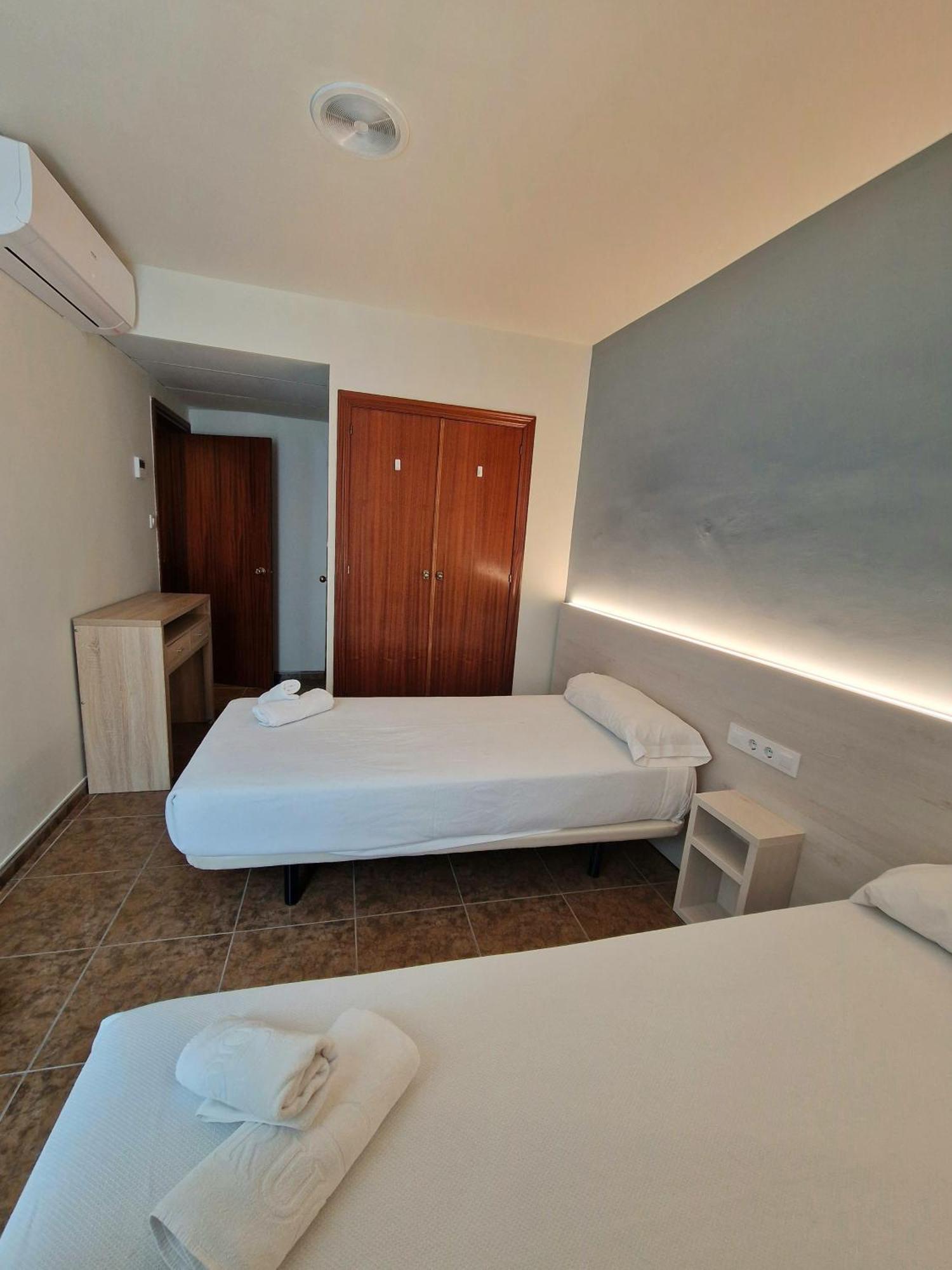 Hostal Rugaca Huesca Exteriör bild